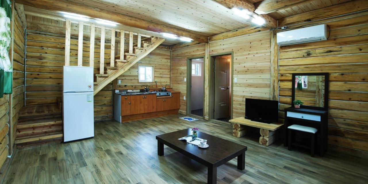 Jeju Joa Log Pension Seogwipo Exterior foto
